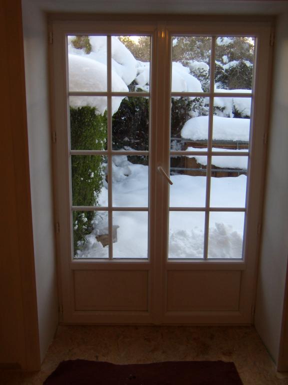 Porte-fen�tre 2 vantaux PVC Blanc avec petits bois incorpor�s